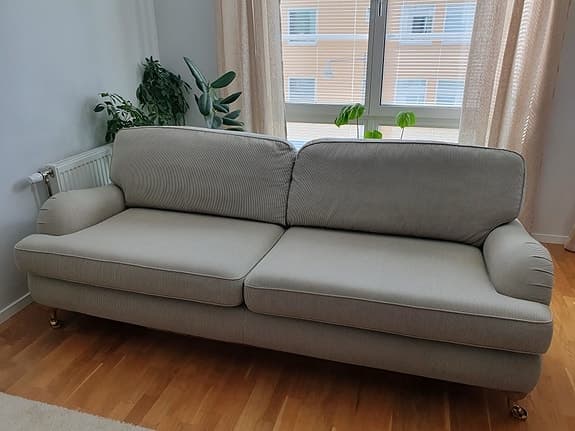 Howardsoffa ”Oxford” från Mio