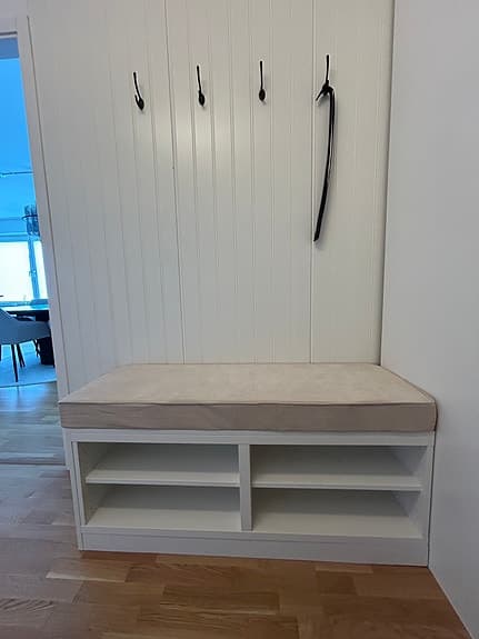 Sittbänk med skoförvaring inklusive dyna!!