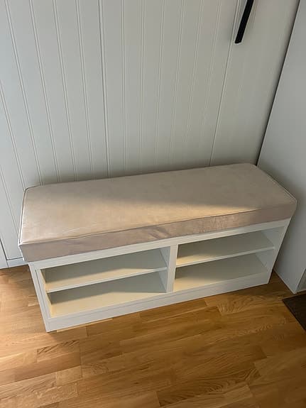 Sittbänk med skoförvaring inklusive dyna!!