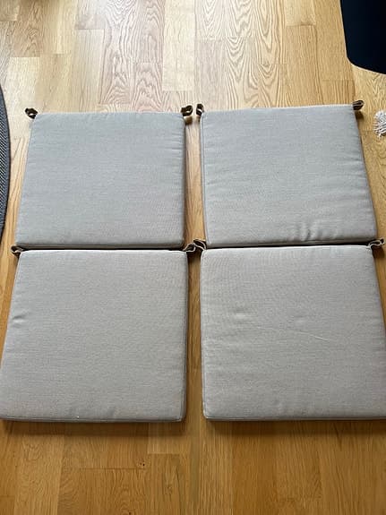 4 beige sittdynor till Grythyttan A2