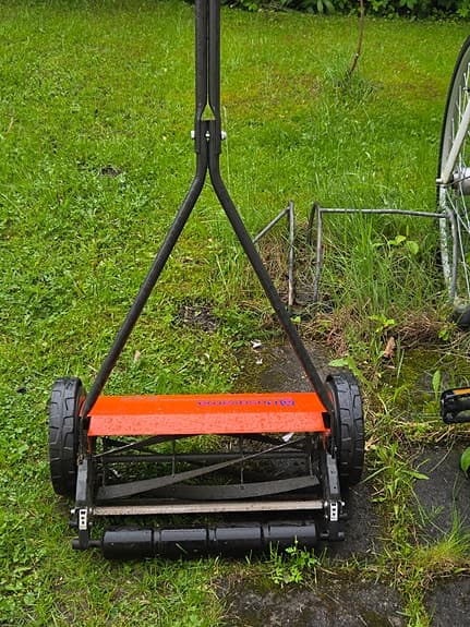 Handjagad cylindergräsklippare orange Husqvarna  novolette 540