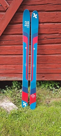 Extrem Fusion 105 Reload skidor 179 cm blå/röd