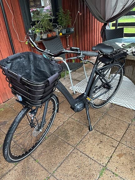 Crescent Elsa City elcykel 28" unisex mattsvart