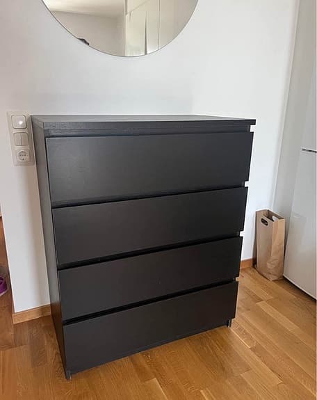 IKEA MALM byrå – svartbrun