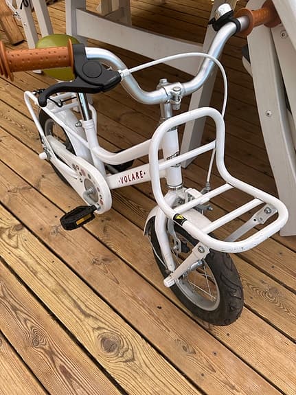 🚲 Volare Liberty barncykel 12 tum med cykelkorg – fint skick