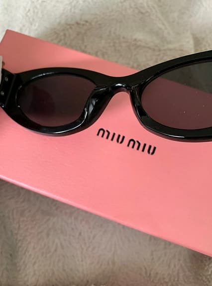 Miu Miu solglasögon