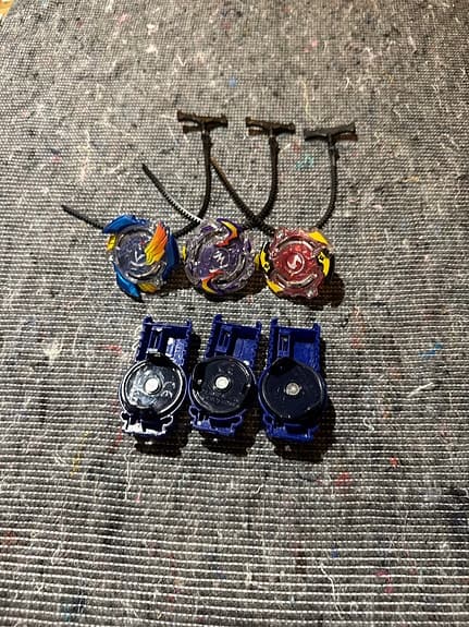 Beyblade Burst spelset med arena och snurror