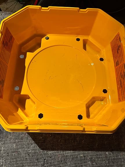 Beyblade Burst spelset med arena och snurror