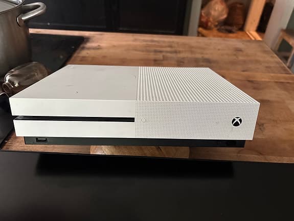 Microsoft Xbox One spelkonsol vit