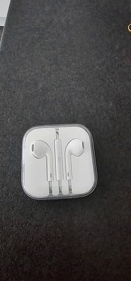 Apple headset med sladd och mic - helt ny och original