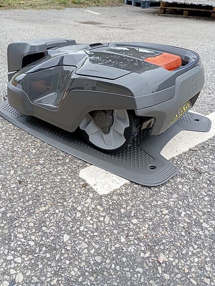 Husqvarna Automower 310 – Nyskick!