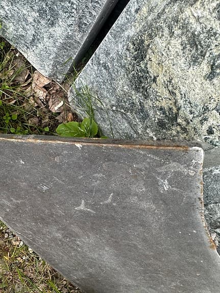 Gjutjärnsskiva till trädgård eller eldstad.