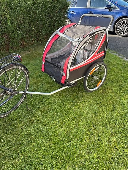 Cykelvagn röd/svart