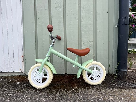 Stoy vintage springcykel pear 10”