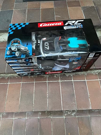 Carrera RC radiostyrd bil svart