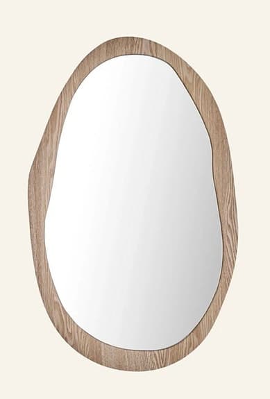 spegel med träram i oval organisk form