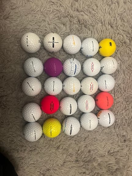 25 golfbollar olika märken som titelist Wilson calleway srixon