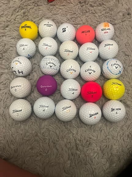 25 golfbollar olika märken som titelist Wilson calleway srixon