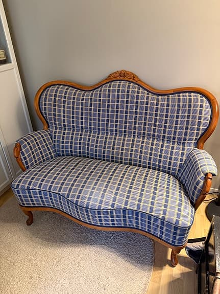 Soffa i rokokostil
