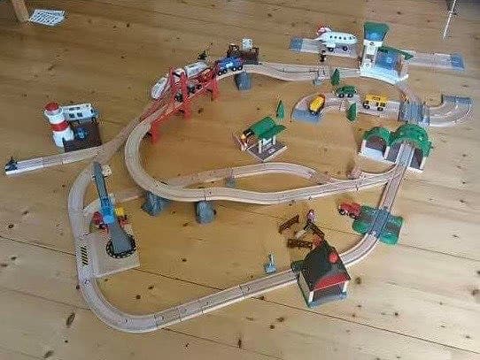 BRIO World Deluxe Järnvägsset (33766) 106 delar