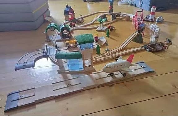 BRIO World Deluxe Järnvägsset (33766) 106 delar