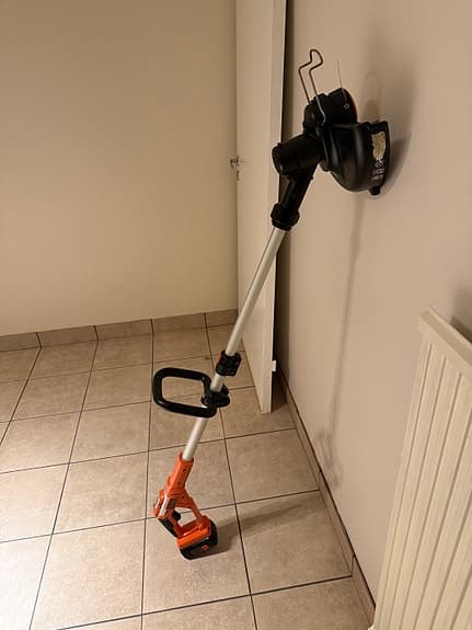 Black+Decker 36V grästrimmer 30 cm.