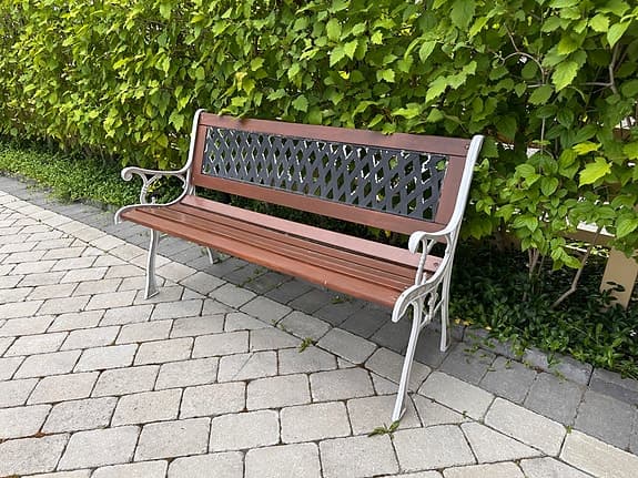 Jättefin klassisk trädgårdsbänk för barn / barnbänk