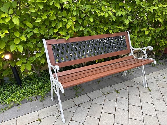 Jättefin klassisk trädgårdsbänk för barn / barnbänk