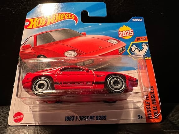 Hot Wheels 1983 Porsche 928S röd leksaksbil