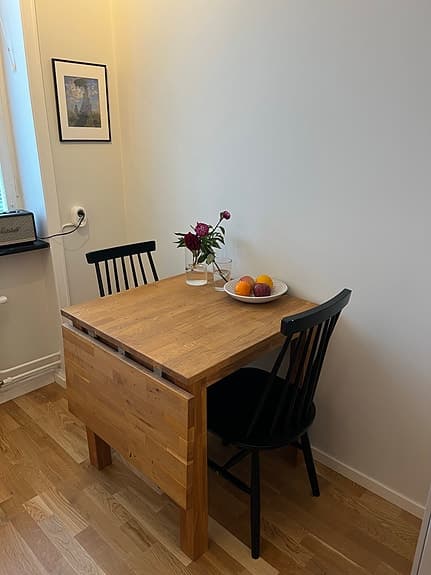 Fällbart ekbord, Ekerö Mio
