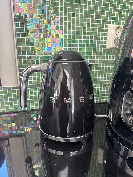 Smeg kaffebryggare och vattenkokare svart