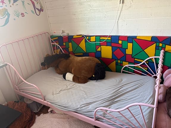 IKEA barnsäng med madrass