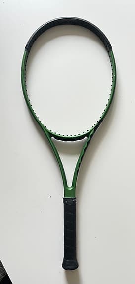 Wilson tennisrack tennisracket v8 101L 274 gram , junior dam avancerad nybörjare
