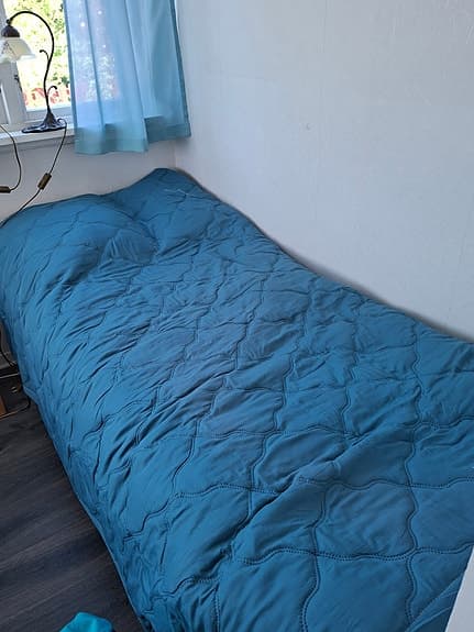 Sängöverkast 2 st. passar till 90 -120 cm sängar