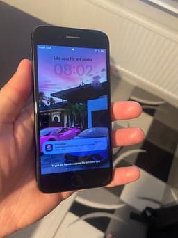Apple iPhone 8 64 GB svart
