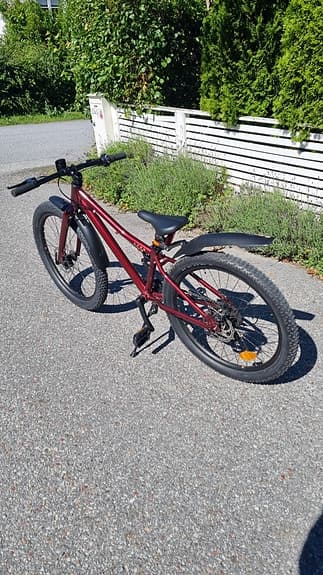 Acer barncykel 24" röd