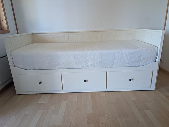 Ikea bäddsoffa dagbädd med 3 lådor inkl. 2 madrasser