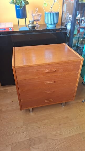 Byrå teak