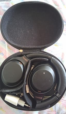 SONY 1000XM4