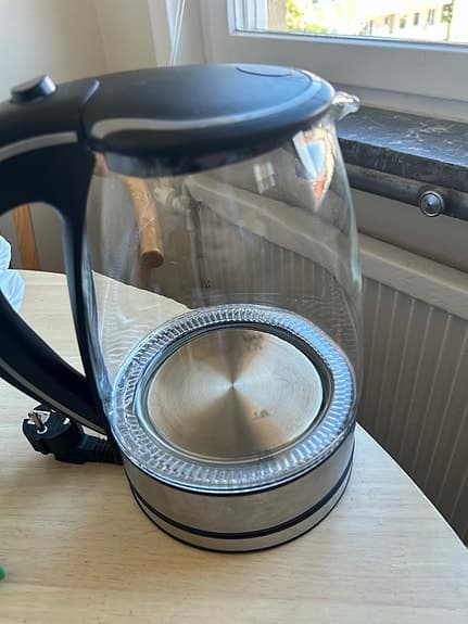 Fräsch vattenkokare i glas