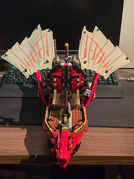 LEGO NINJAGO Legacy Destiny's Bounty 71705