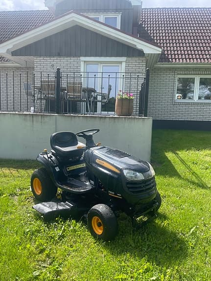 Partner åkgräsklippare svart/gul