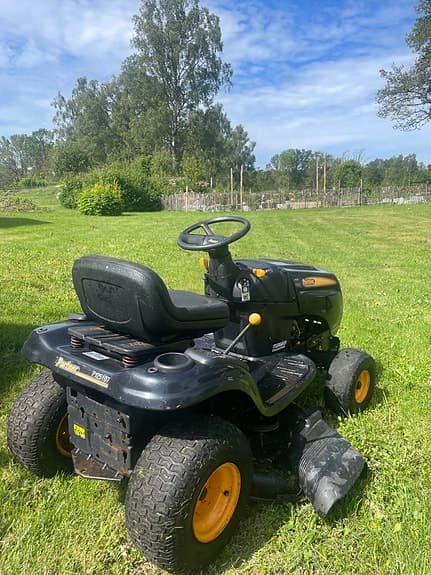 Partner åkgräsklippare svart/gul