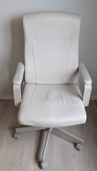 Desk 140x80 and computer chair