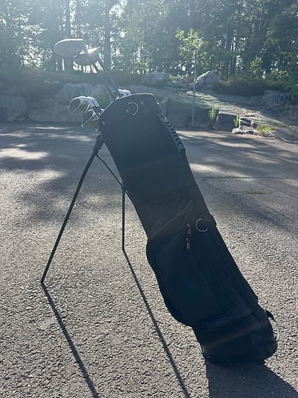 Golfset med bag och klubbor