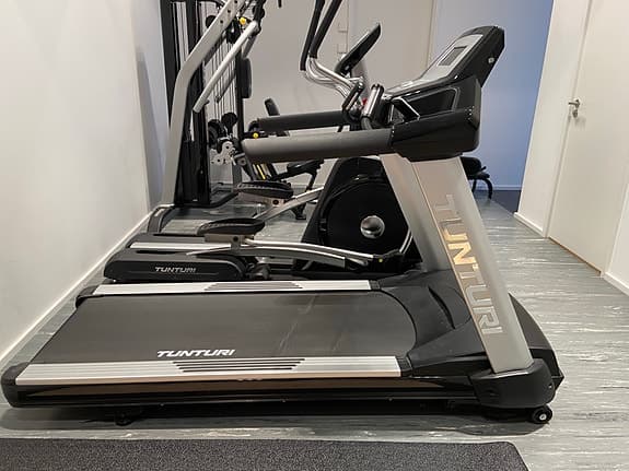 Tunturi Platinum Treadmill – gymklass