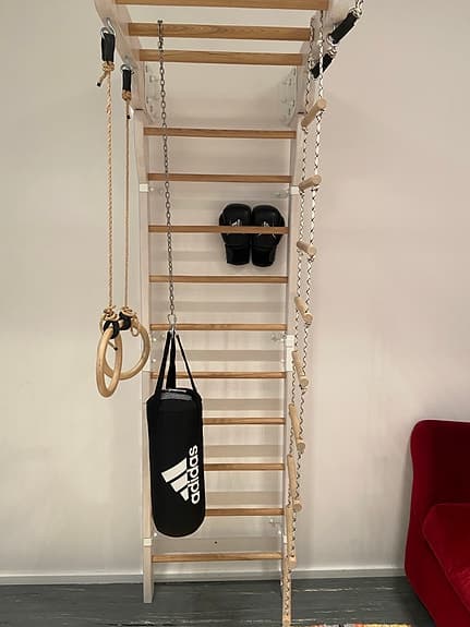 Ribbstol med ringar och boxsäck