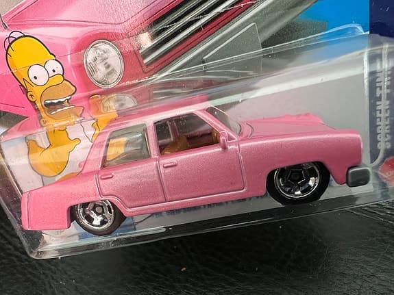 Hot Wheels The Simpsons Family Car leksaksbil rosa