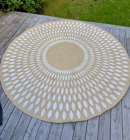 2st utomhusmattor beige/gul och vit