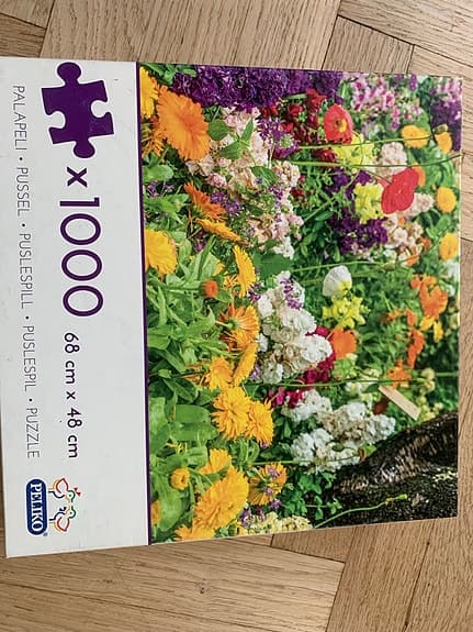 Trefl pussel 1000 bitar blomstermotiv 68x48 cm